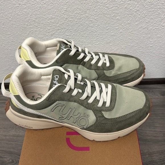 Ryka Jog On Sneakers (WIDE) - Picture 4 of 9